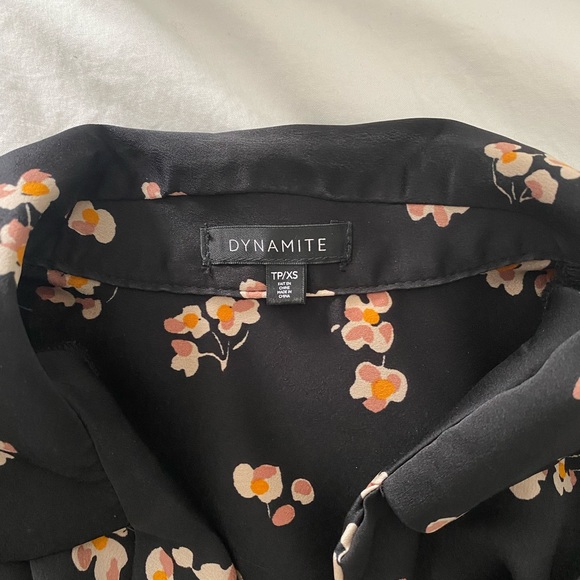 Dynamite- Black Floral Blouse - Picture 2 of 3